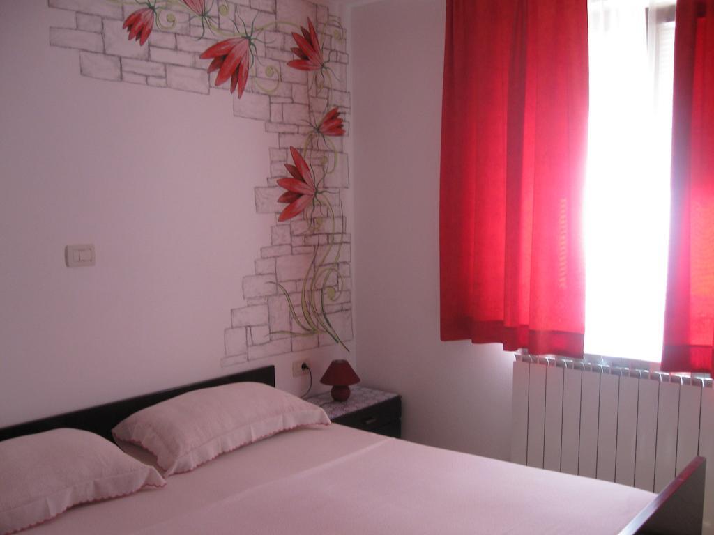 Villa "Pied-A-Terre" Residence & Spa Umago Quarto foto